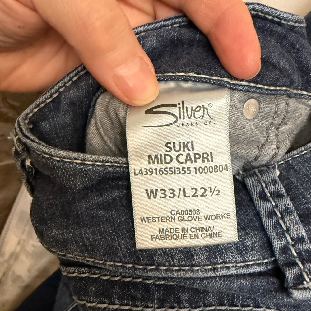 Silver Jeans Suki Capri GUC - Picture 3 of 7